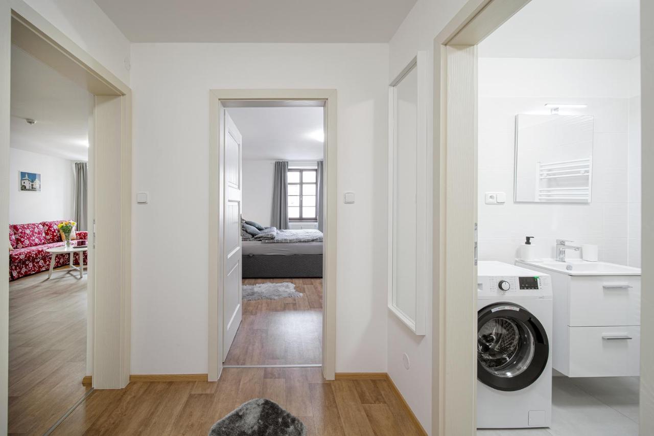 Apartmany Myslivna Ostrov  Exterior foto